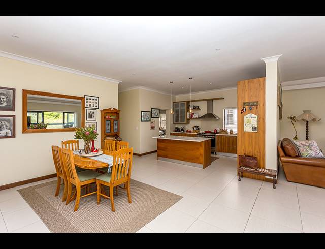 5 BEDROOM HOUSE FOR SALE IN BIG BAY